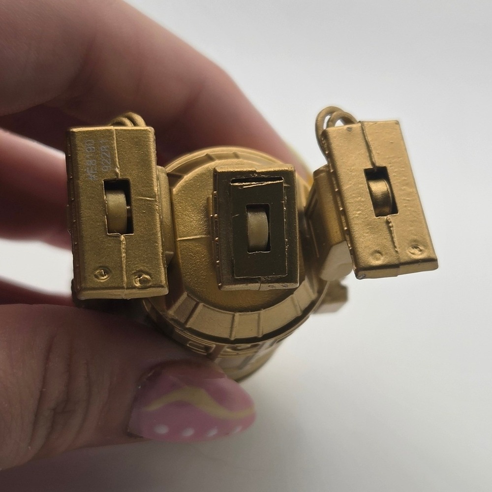 Hasbro Star Wars R2-D2 Action Figure Small Gold Good Skywalker Saga - Picture 8 of 9
